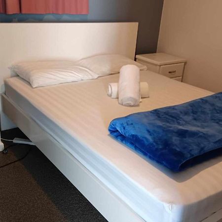 Homestay, Handy City Center Christchurch Zewnętrze zdjęcie